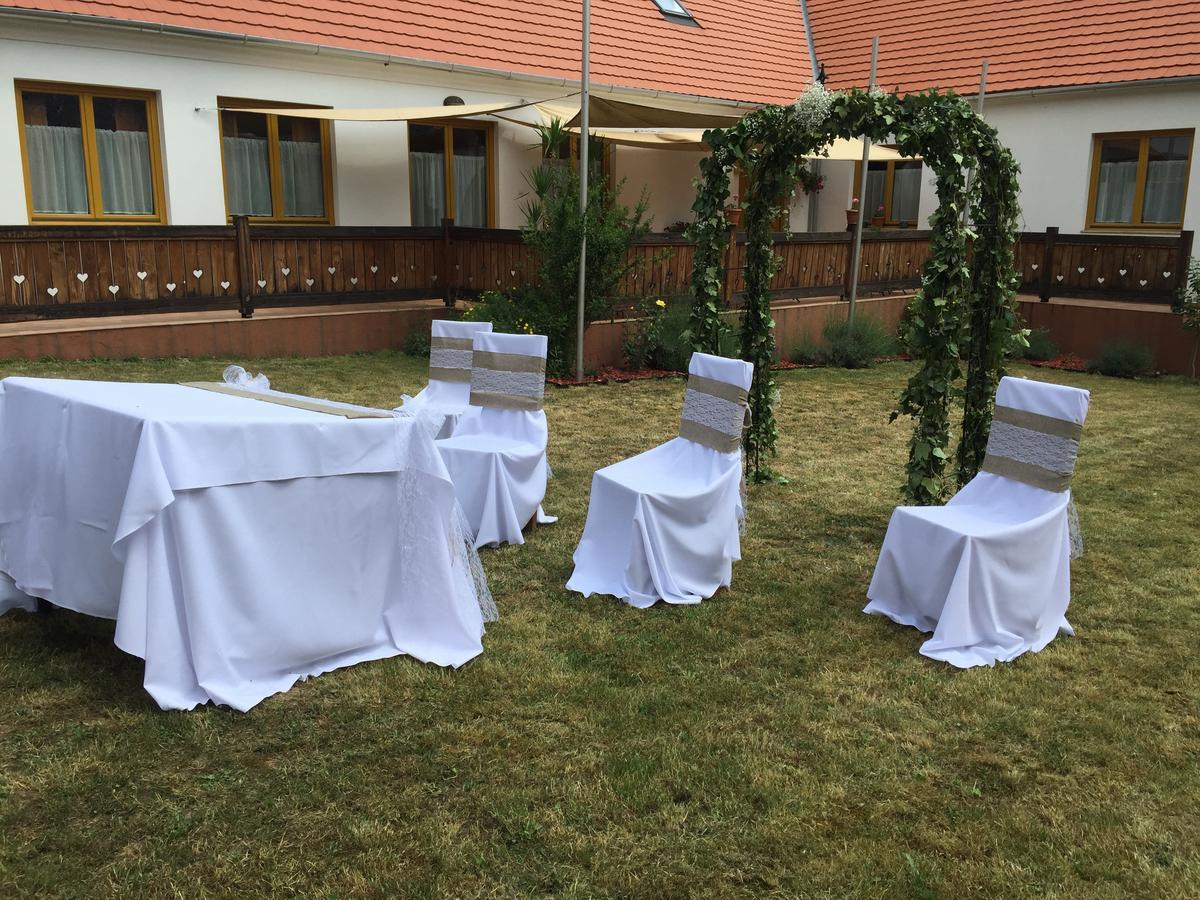 Hotel Levendula Porta Es Pajtaszinhaz Orfű Zewnętrze zdjęcie